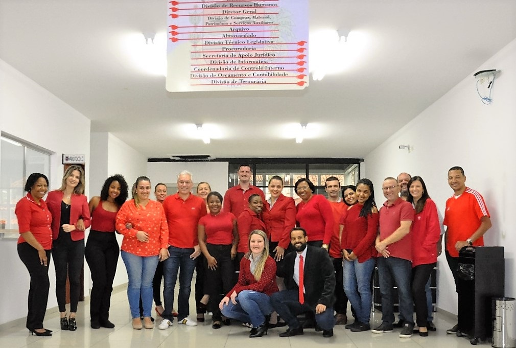 Servidores do Legislativo Municipal aderem à campanha 'Junho Vermelho'